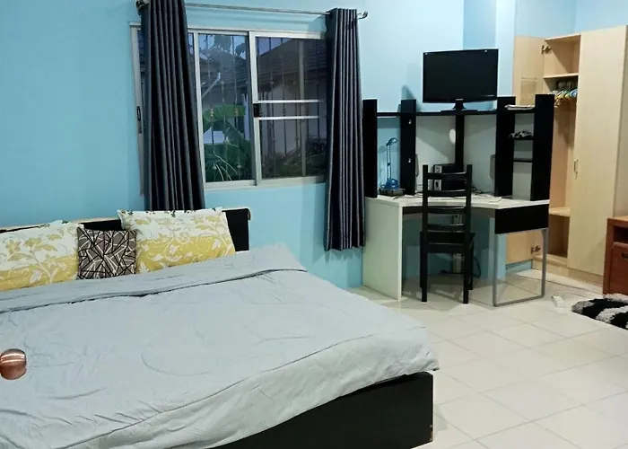 Comfortable House In Latkrabang Holiday park