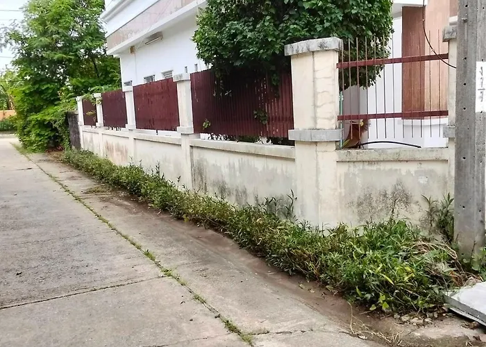 Comfortable House In Latkrabang Holiday park *
